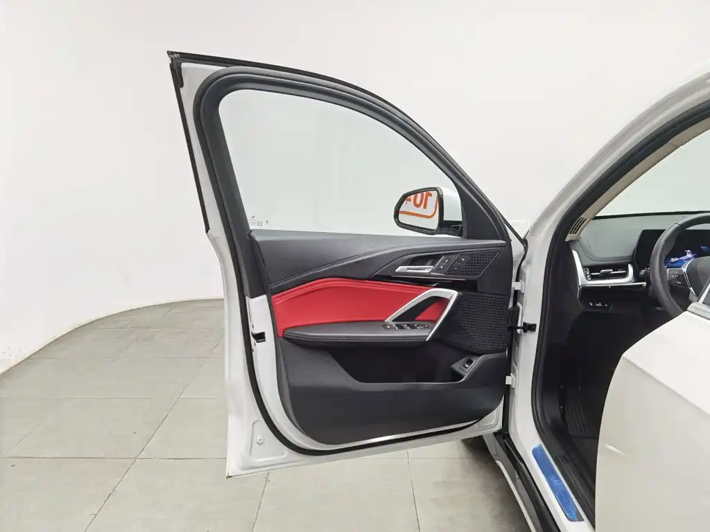 BMW iX1, миниатюра 8