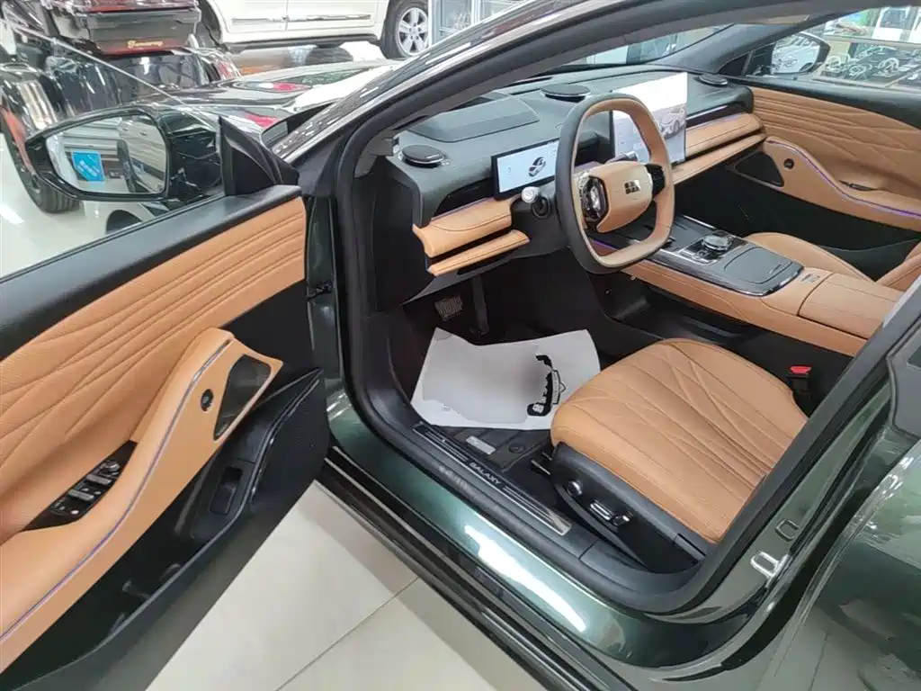 Geely Galaxy Galaxy Xingyao 8 2025 130km EM-P Starship Edition фото 16
