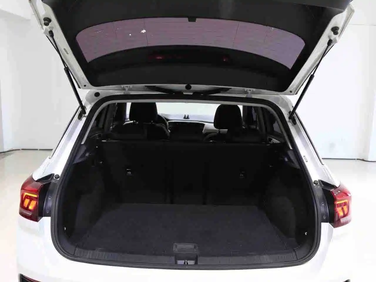 VOLKSWAGEN T ROC EXPLORING SONGS