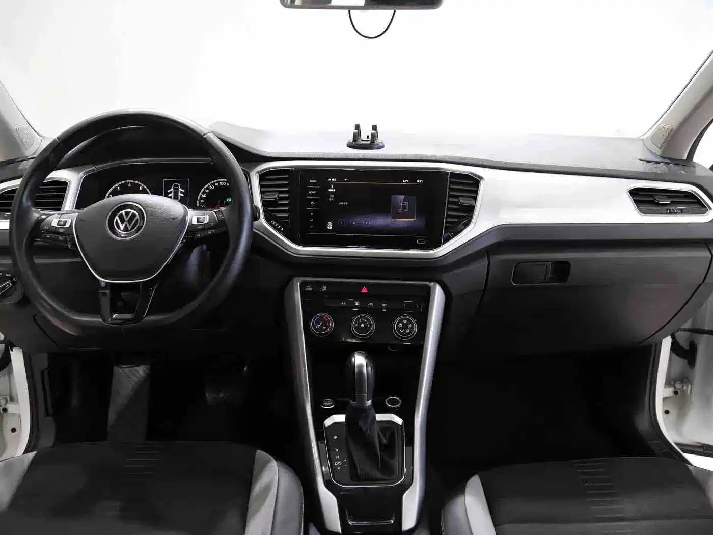 VOLKSWAGEN T ROC EXPLORING SONGS