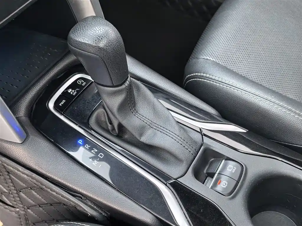 Toyota Frontlander 2022 2.0L CVT Luxury Edition фото 7