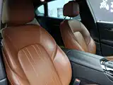 Photo 20 - Maserati Levante