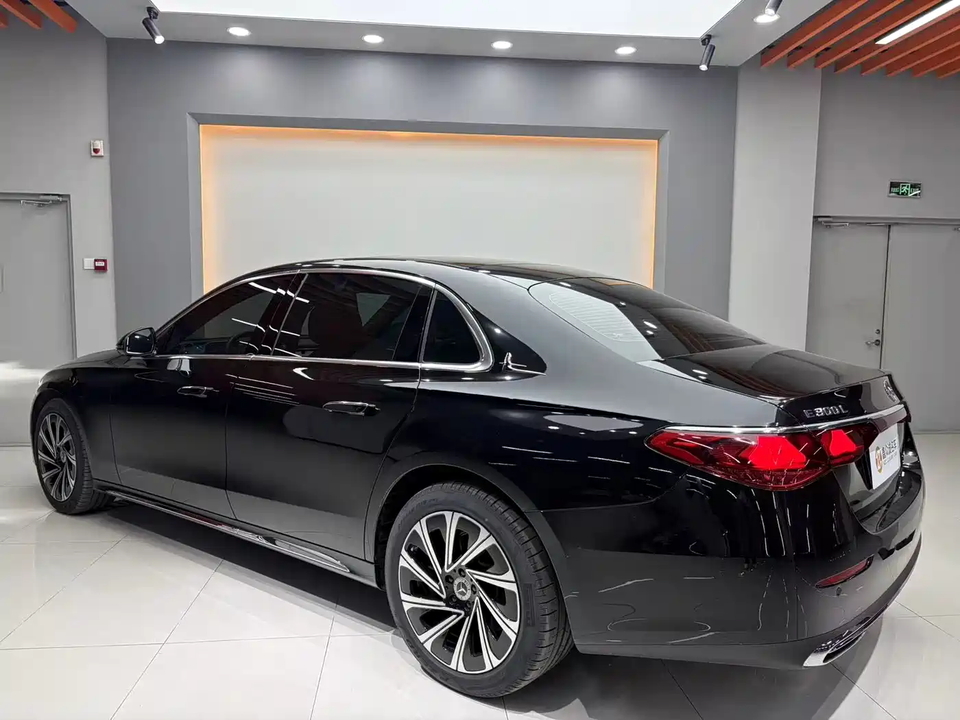 Mercedes-Benz E-Class 2025 E 300 L Luxury фото 6
