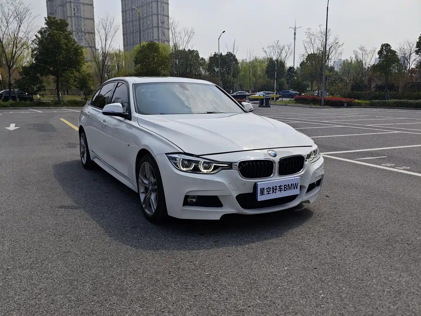 BMW 3 Series 2017 320Li M Sport фото 3