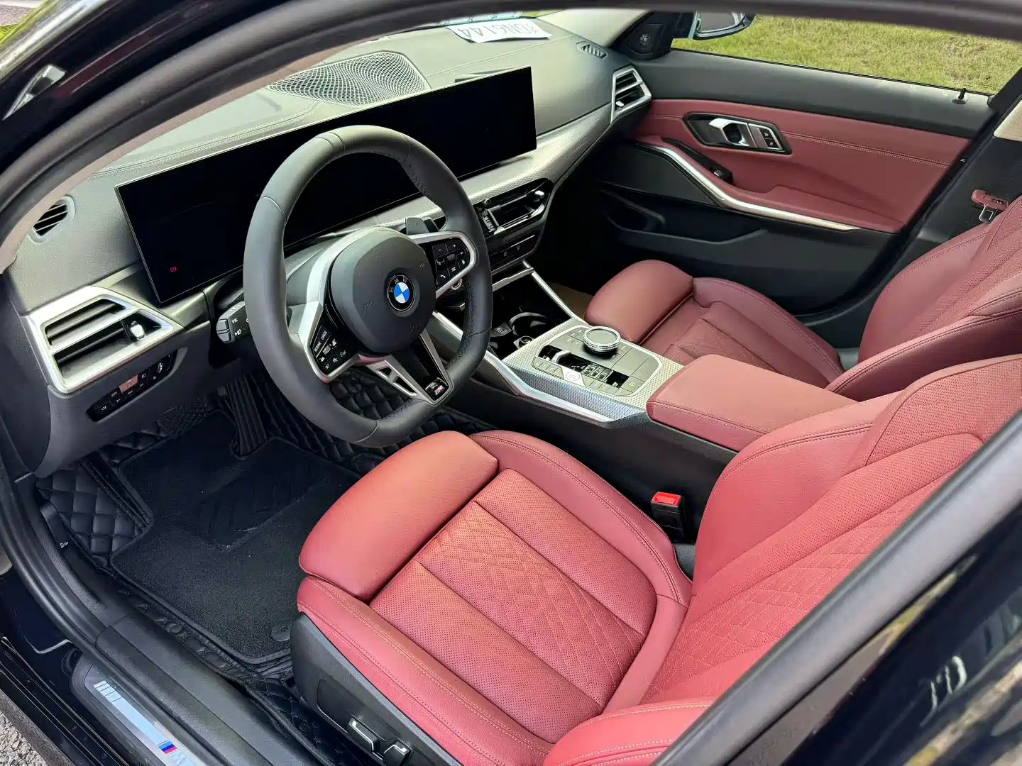 Photo 4 - BMW 3 Series