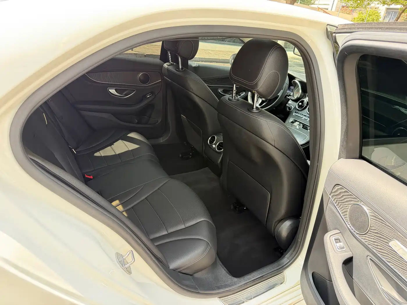 Mercedes-Benz C-Class 2016 C 180 L Sport фото 20