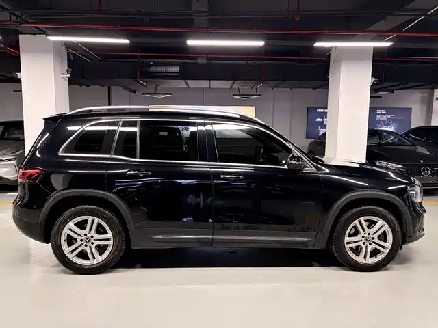 Mercedes-Benz GLB 2023 GLB 220 Dynamic — фото 4