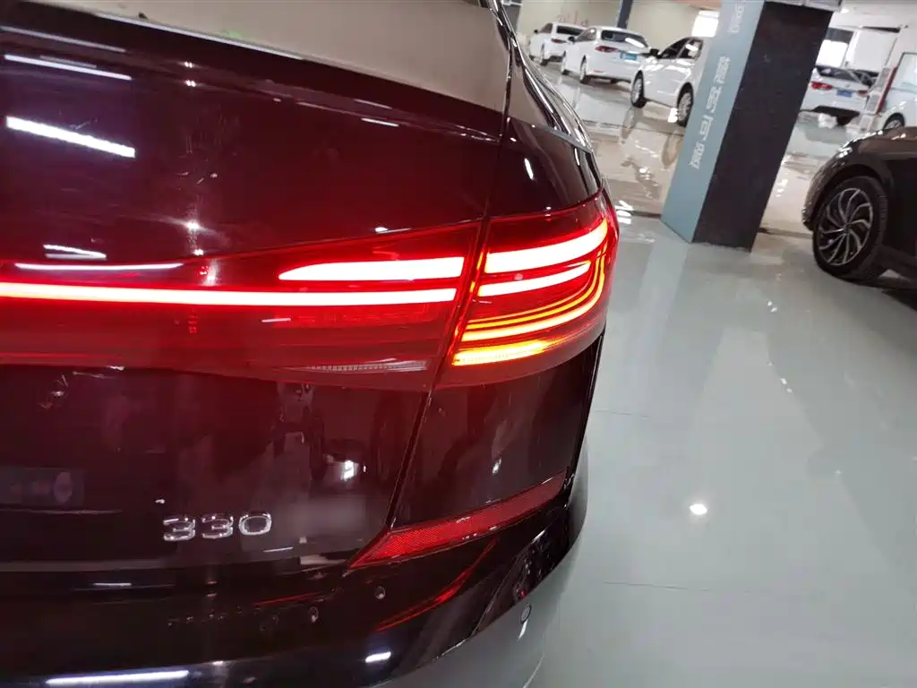 Volkswagen Passat 2023 Facelift 330TSI Luxury Edition фото 24