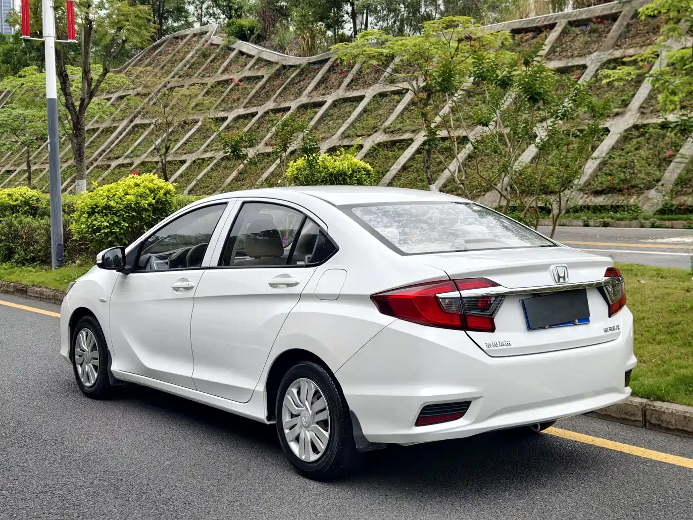 Honda Greiz 2018 2016 1.5L Manual Classic Edition
