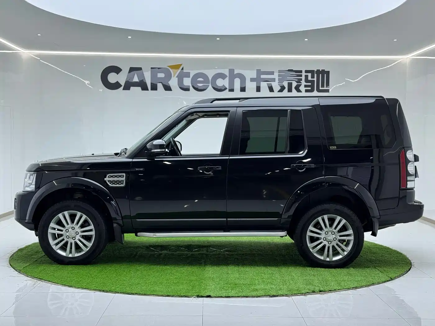 Land Rover Discovery 2016 3.0 SC V6 HSE фото 3