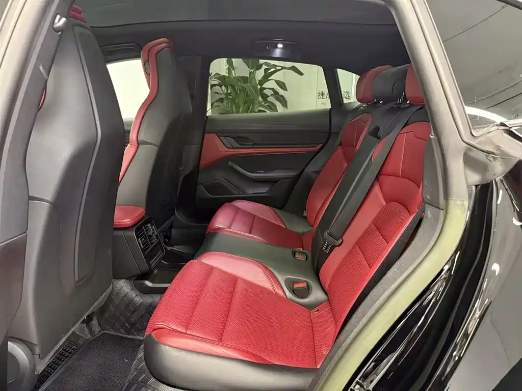 Porsche Taycan 2024 Taycan 4S Cross Turismo фото 14
