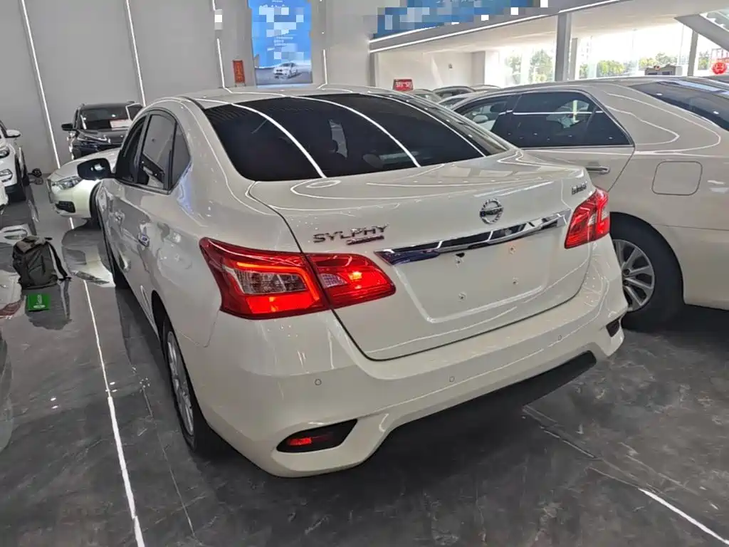 Nissan SYLPHY, миниатюра 5
