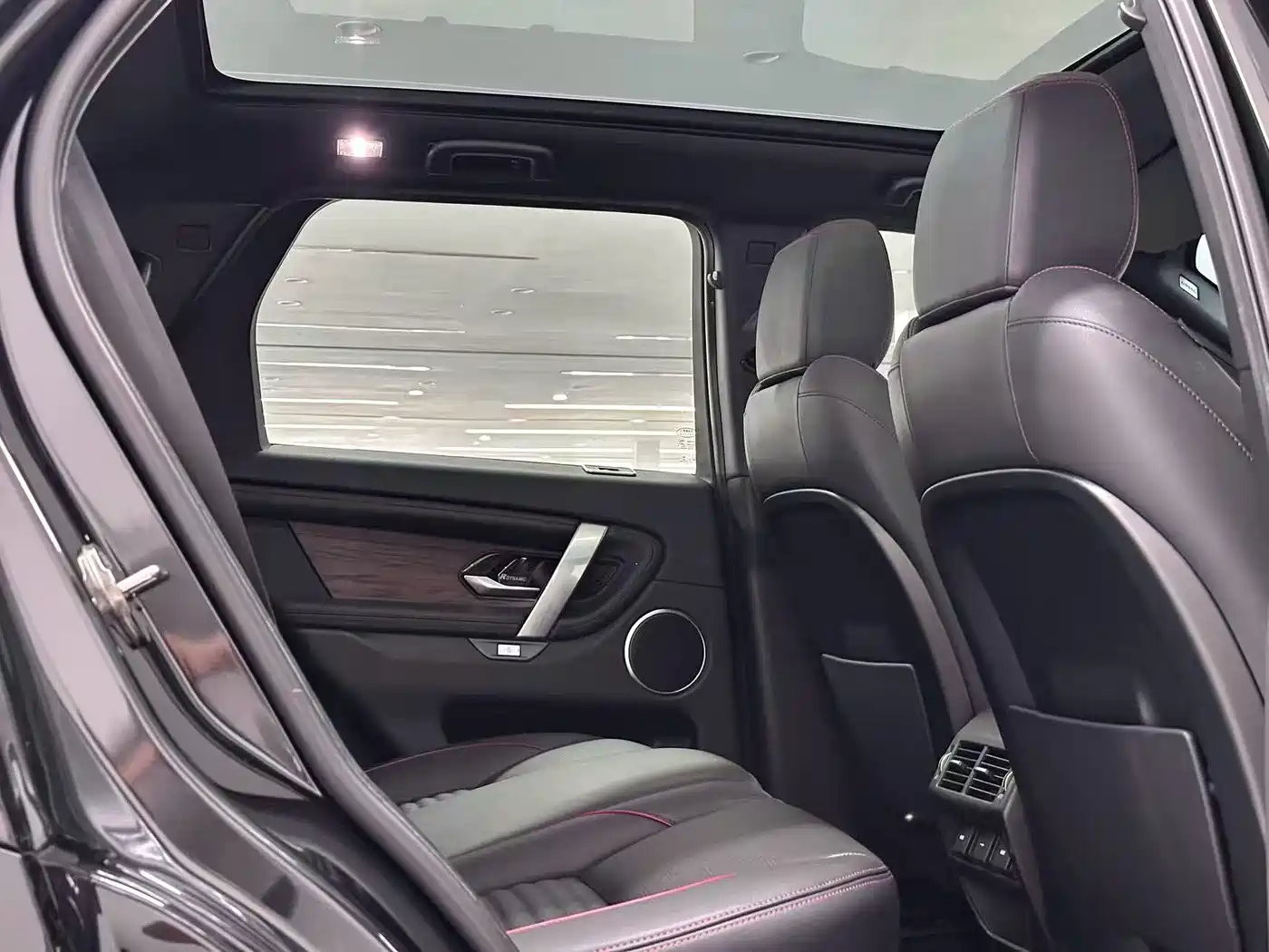 Land Rover Discovery Sport 2020 249PS R-Dynamic Performance фото 7
