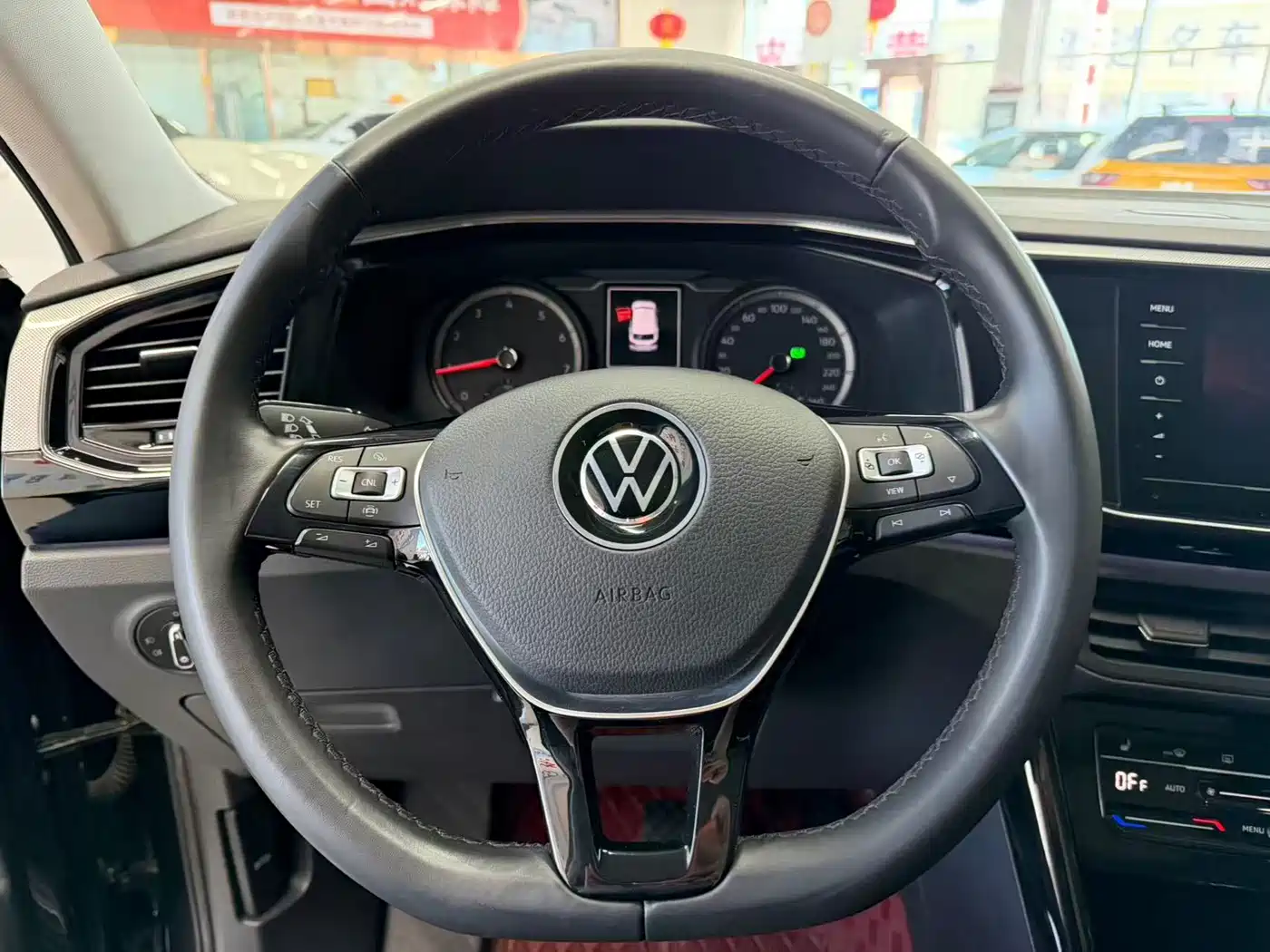 Volkswagen Tayron 2022 280TSI 2WD Luxury Smart Connect Edition фото 8