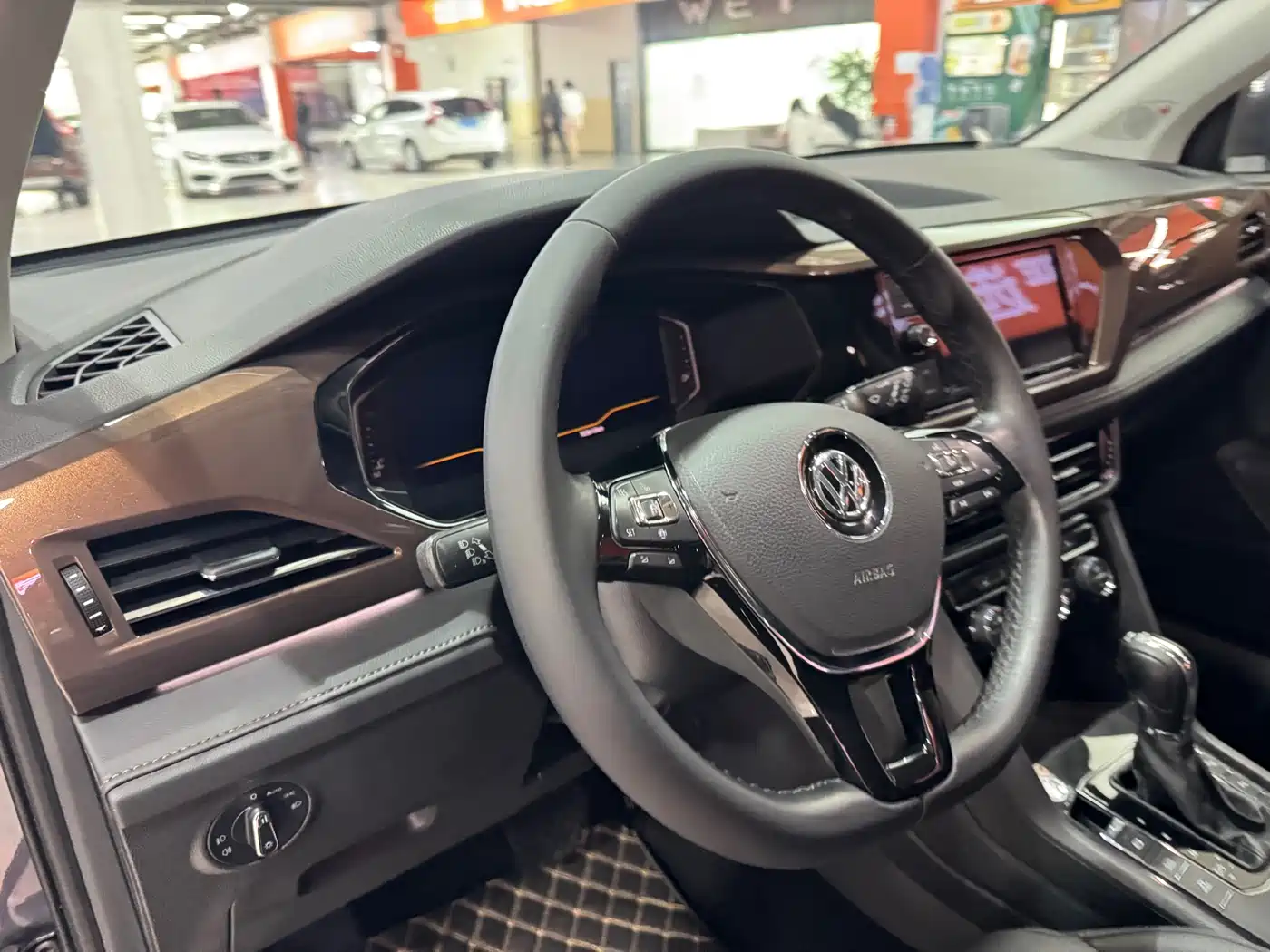 Volkswagen Tharu 2019 280TSI 2WD Flagship Edition China V фото 11