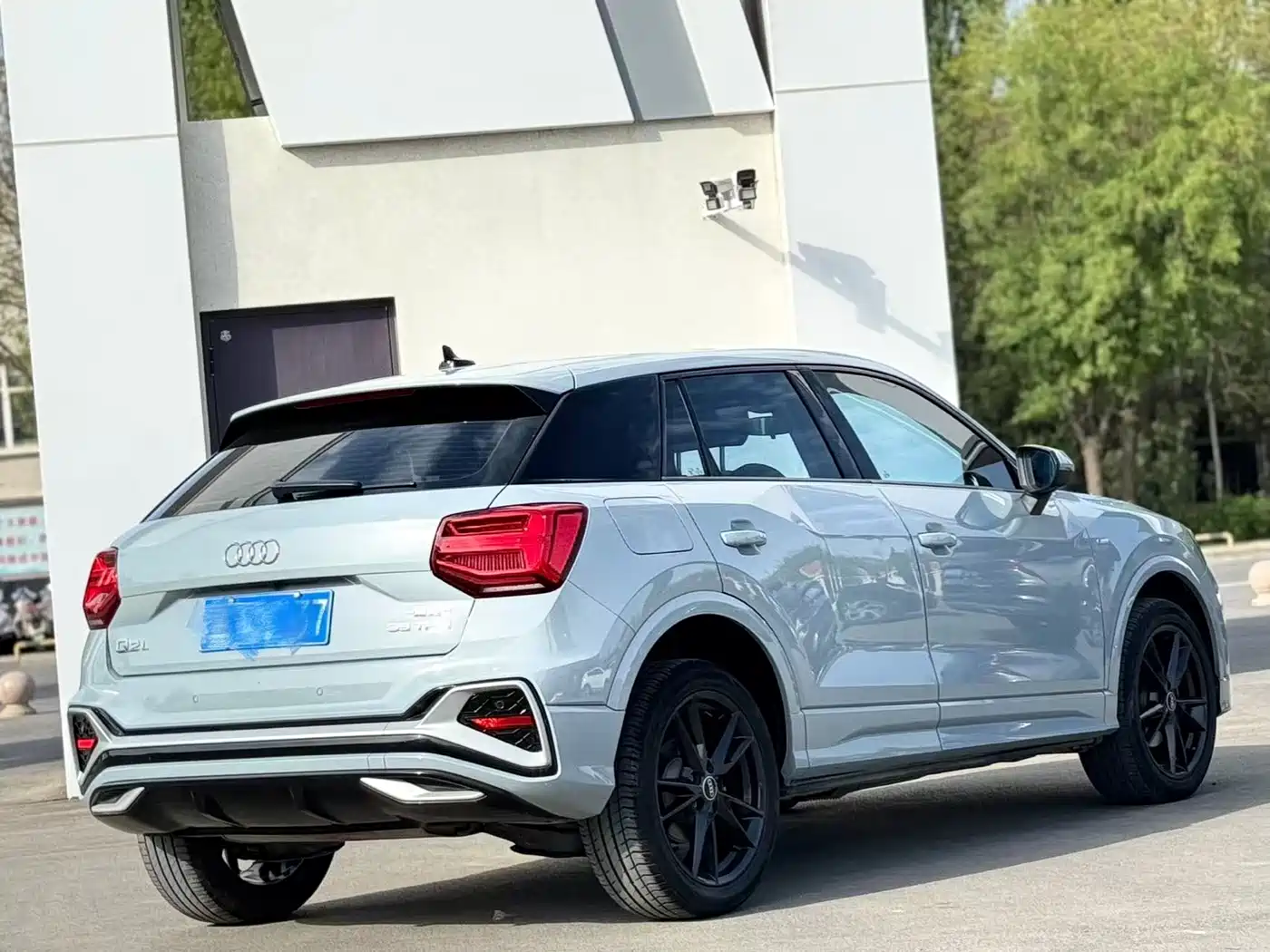 AUDI Q2L