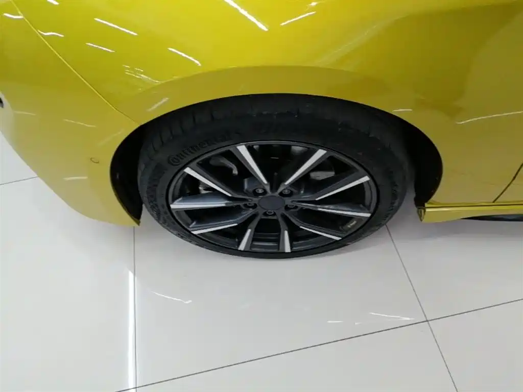 Lynk & Co 03 2022 03+ 2.0TD Auto Wind Rider Edition фото 23