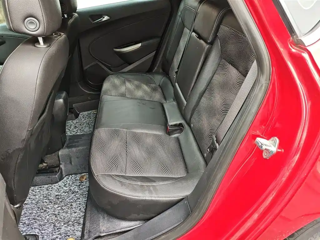 Buick Excelle 2014 XT 1.6L Automatic Fashion фото 17