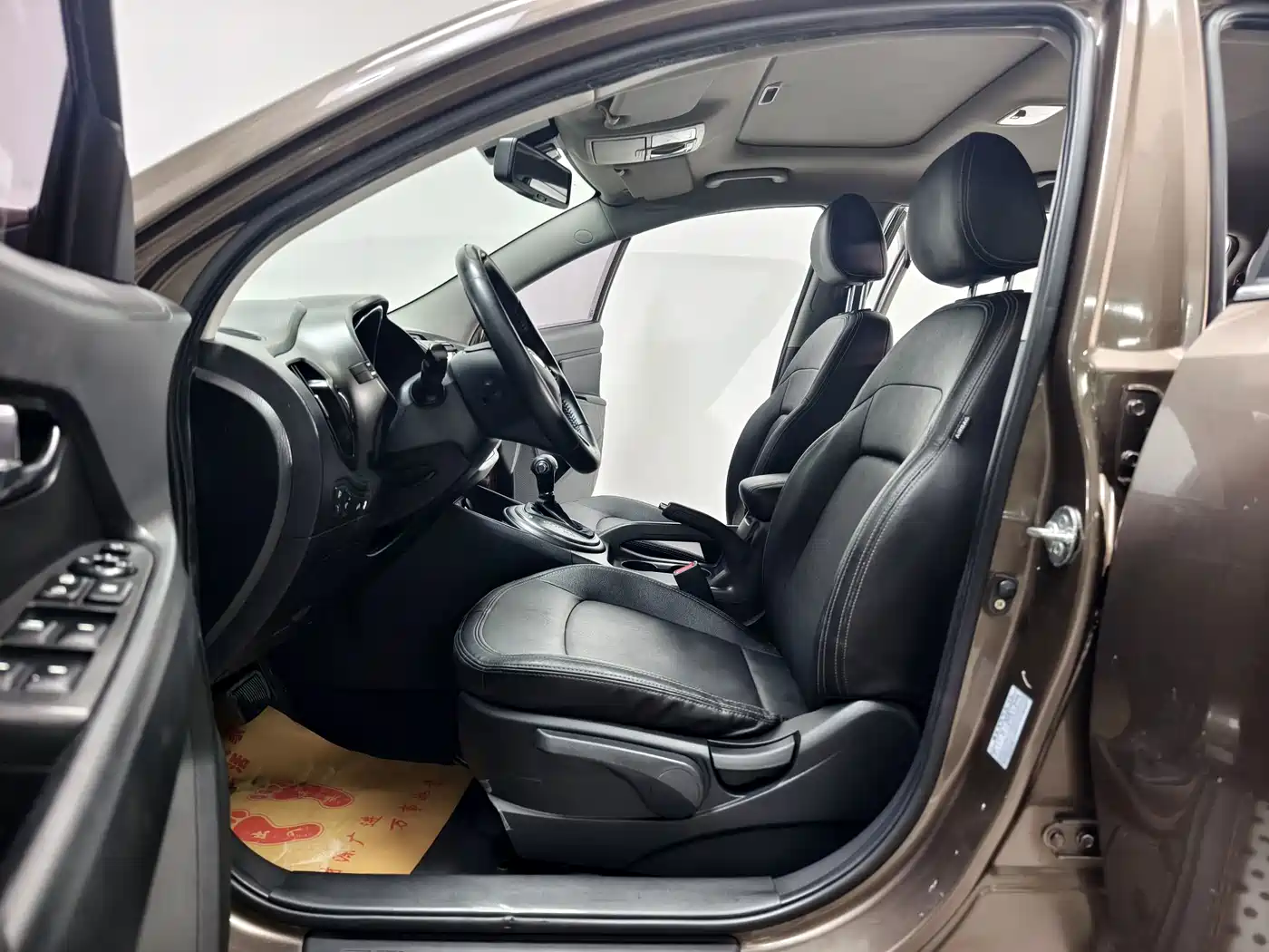 Фото 11 - Kia Sportage