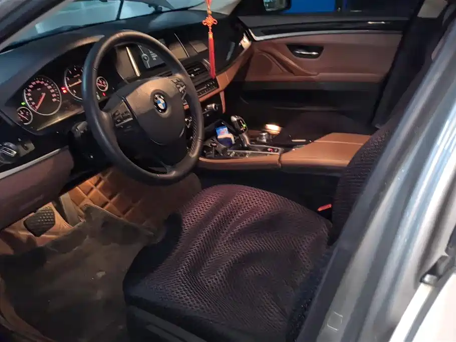 BMW 5 Series 2014 520Li Elegance фото 9