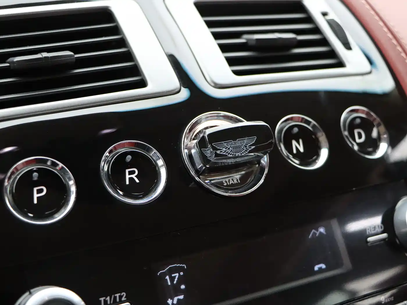 Aston Martin Virage 2012 6.0 Coupe фото 22