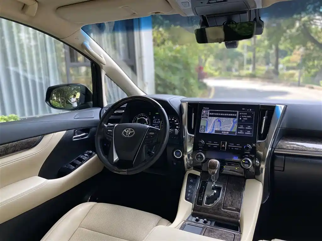 Toyota Alphard 2021 Hybrid 2.5L Premium фото 11