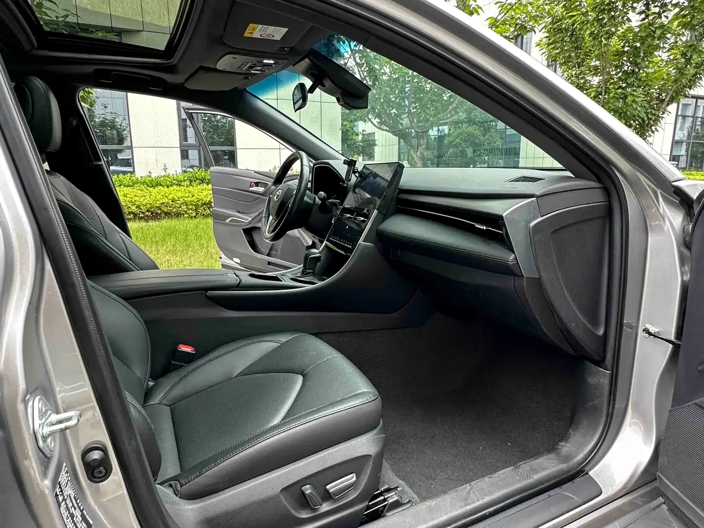 Toyota Avalon 2022 2.0L Luxury Edition фото 8