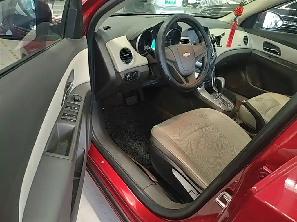 Chevrolet Cruze 2015 1.5L Classic SE AT фото 16