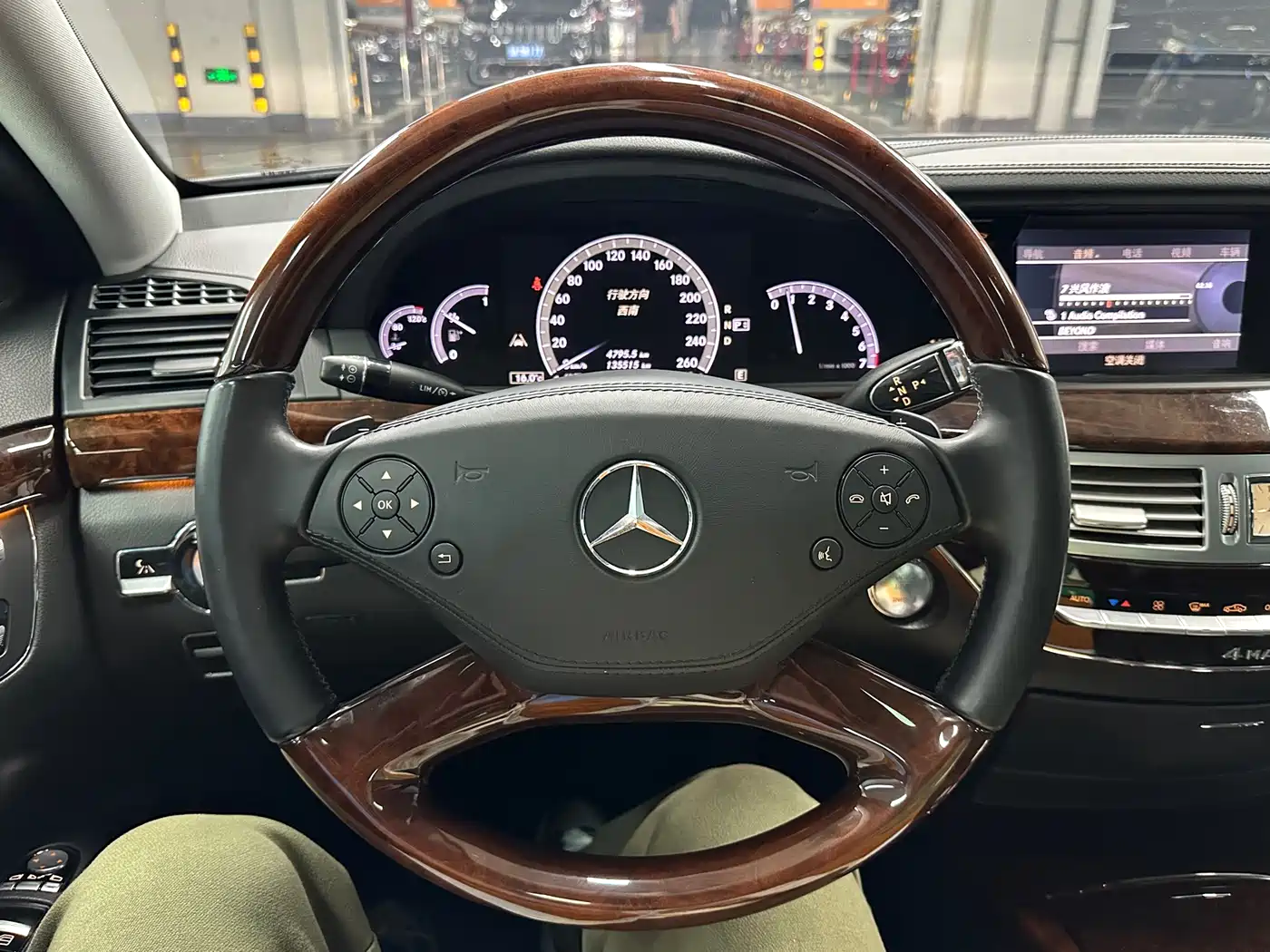Mercedes-Benz S-Class 2012 S 350 L 4MATIC Grand Edition фото 20