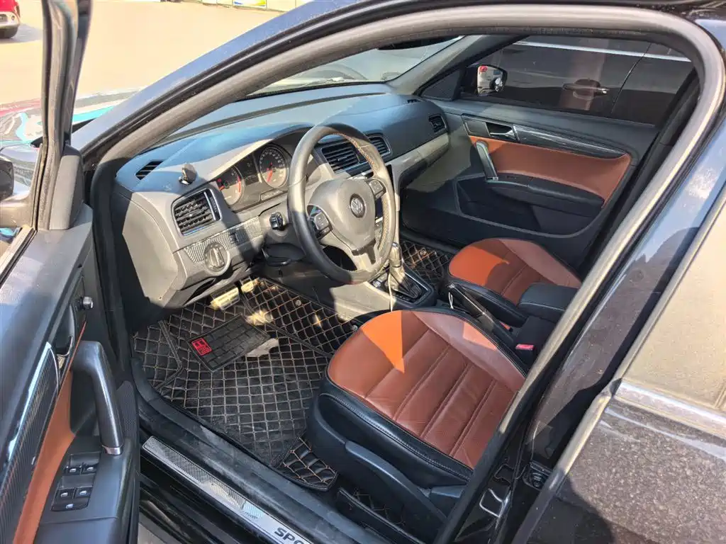 Volkswagen Lavida 2014 Model 1.4TSI DSG Sport фото 8