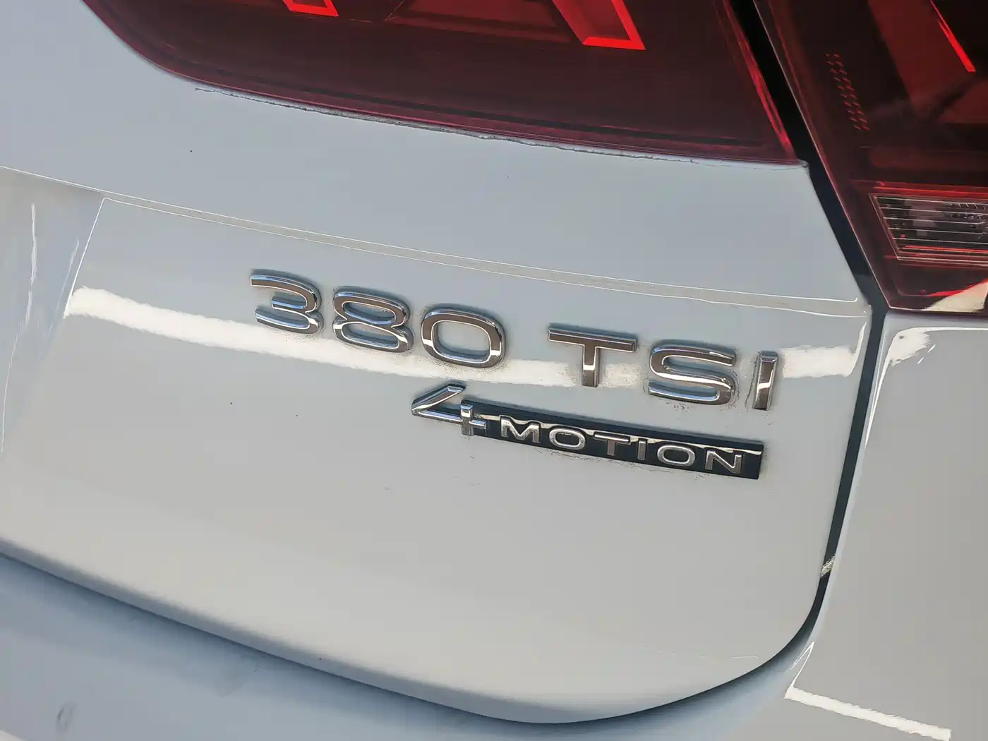Volkswagen Tiguan L 2023 380TSI 4WD R-Line Premium 7-seater фото 6