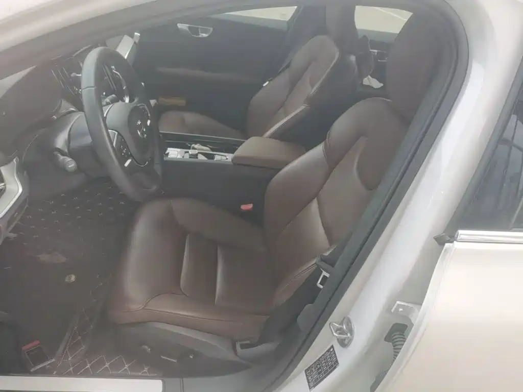 Volvo S60 2023 2023 B4 Smart Vision Luxury Edition