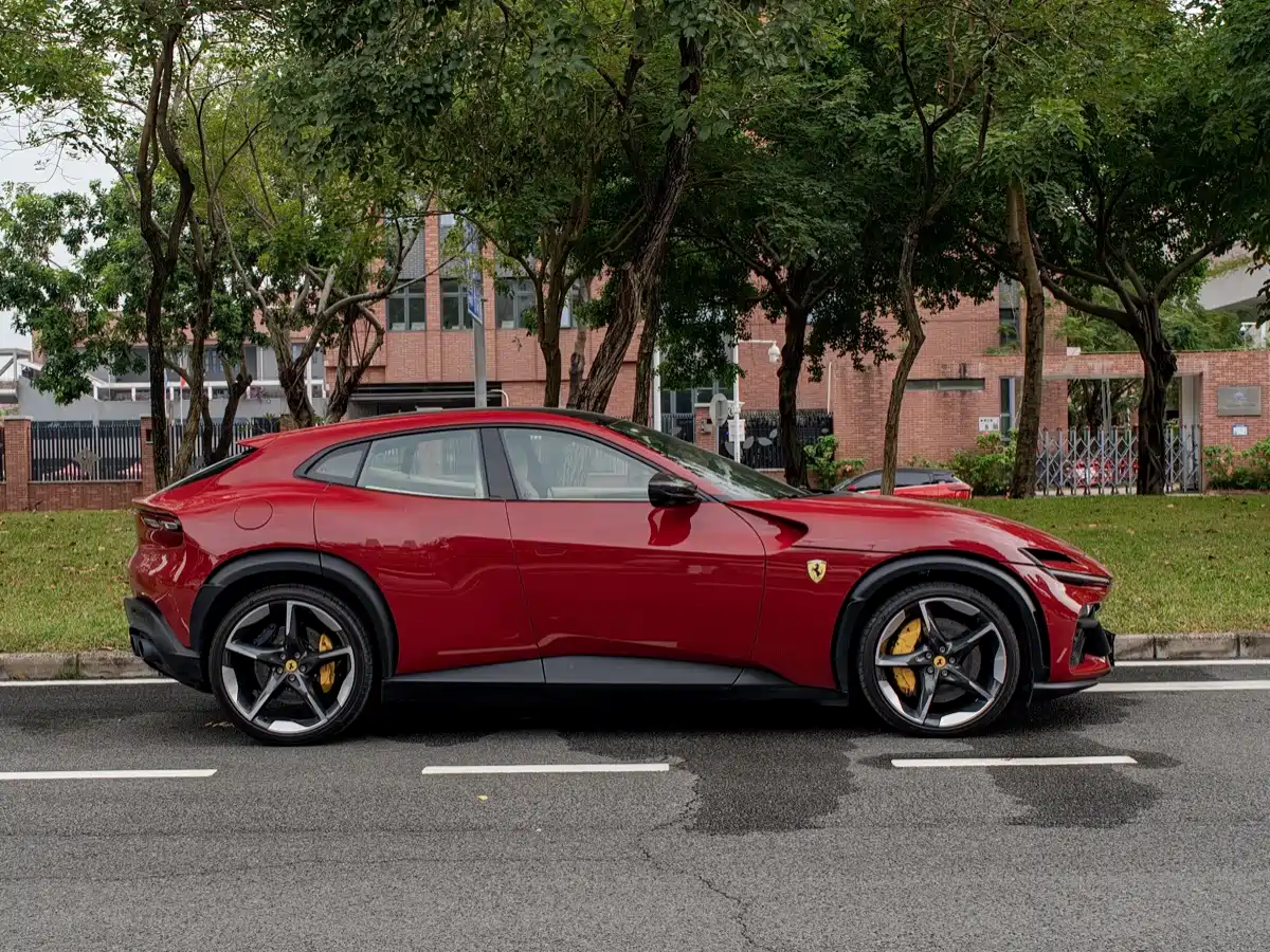 Ferrari Purosangue 2024 2023 6.5L V12