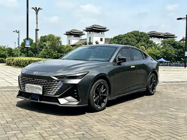 Changan UNI-V 2022 1.5T Premium Model