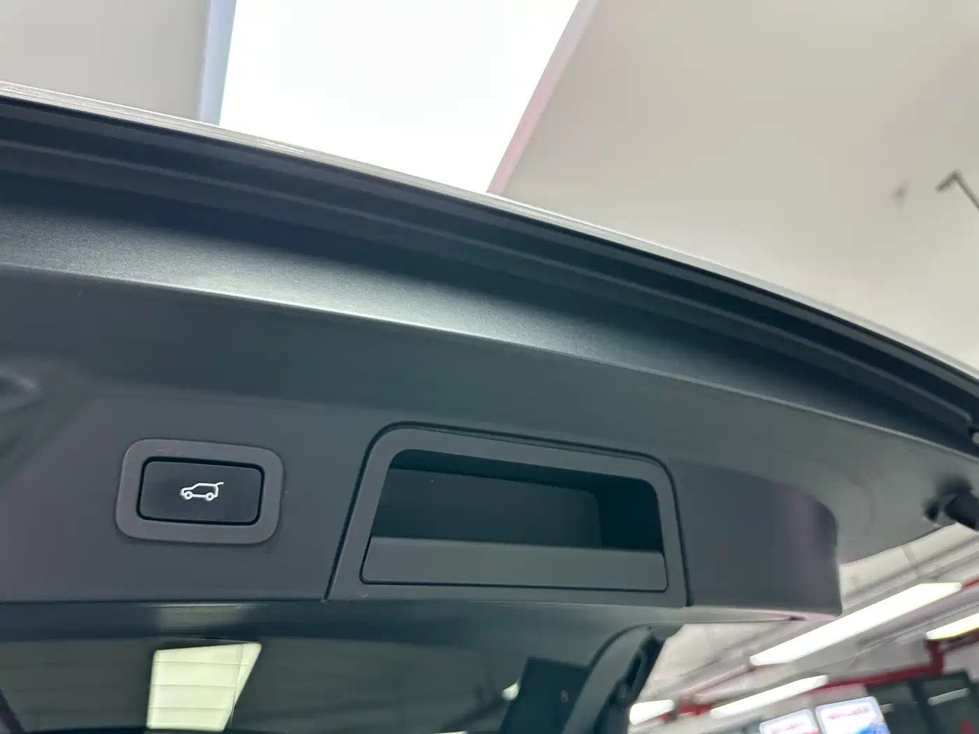 Photo 34 - Land Rover Range Rover Velar