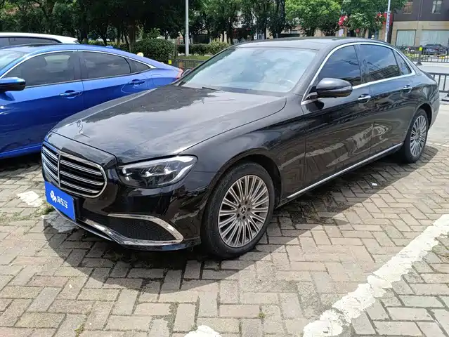 Mercedes-Benz E-Class 2023