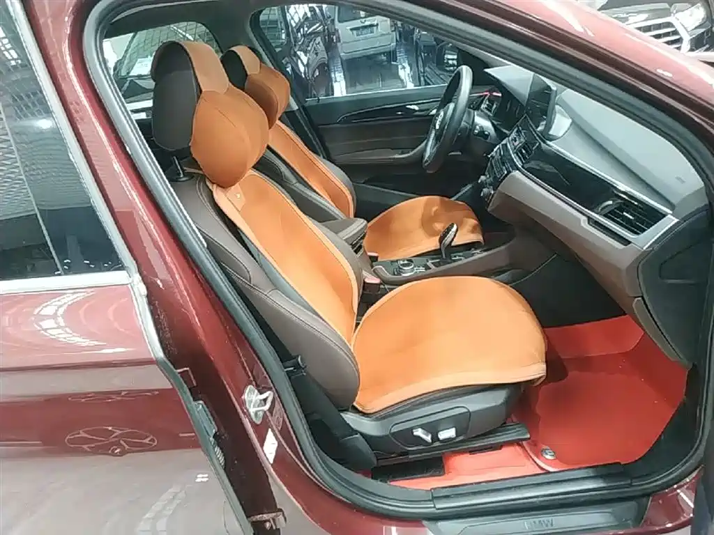 BMW X1 2021 sDrive25Li Leading фото 25