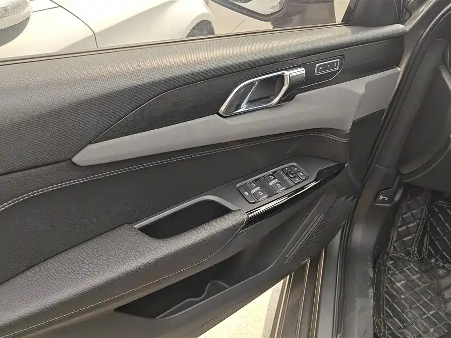 Lynk & Co 03 2021 2.0TD Auto Jin Pro фото 7