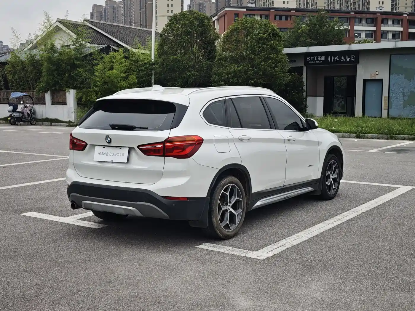 BMW X1 2018 sDrive18Li Premium Model фото 13