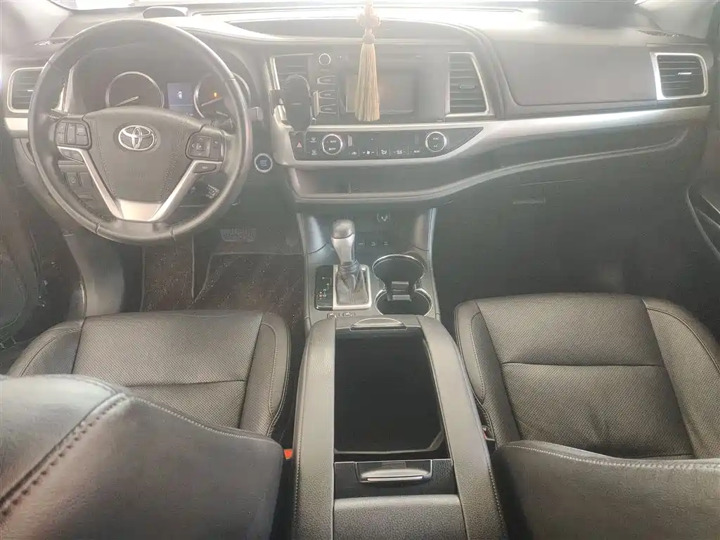 Toyota Highlander 2017 2.0T 4WD Gloss Black Limited Edition фото 10