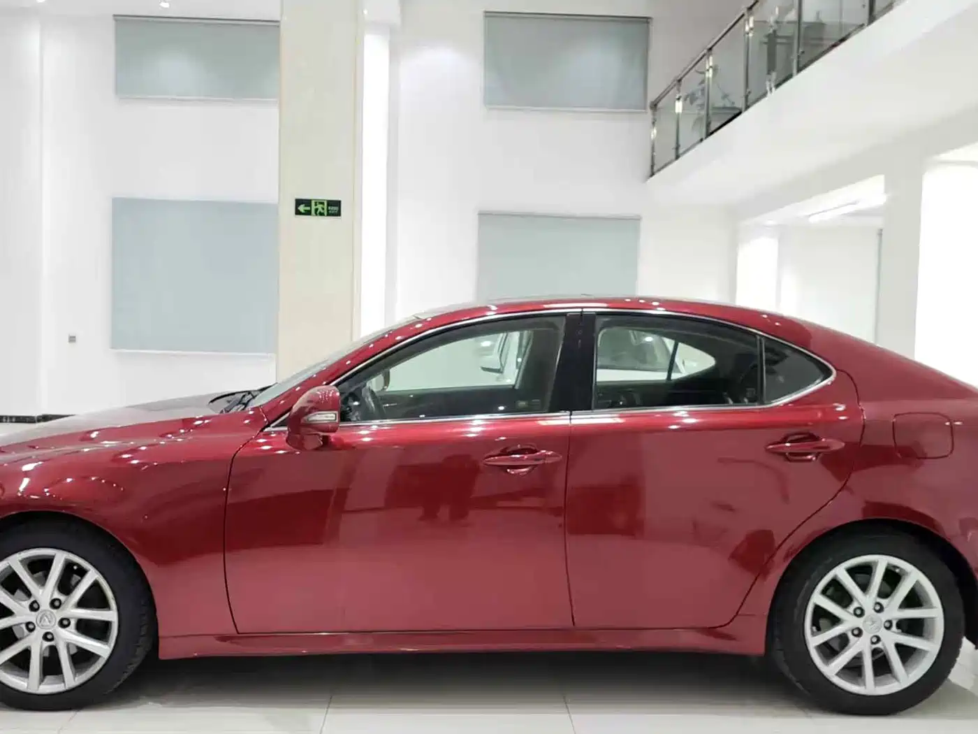 Lexus IS 2011 250 Sport фото 13