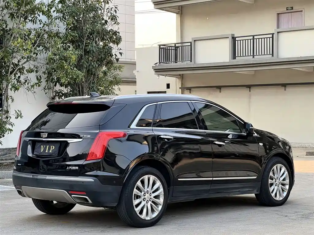 Cadillac XT5 2018 28E 4WD Platinum Edition фото 4
