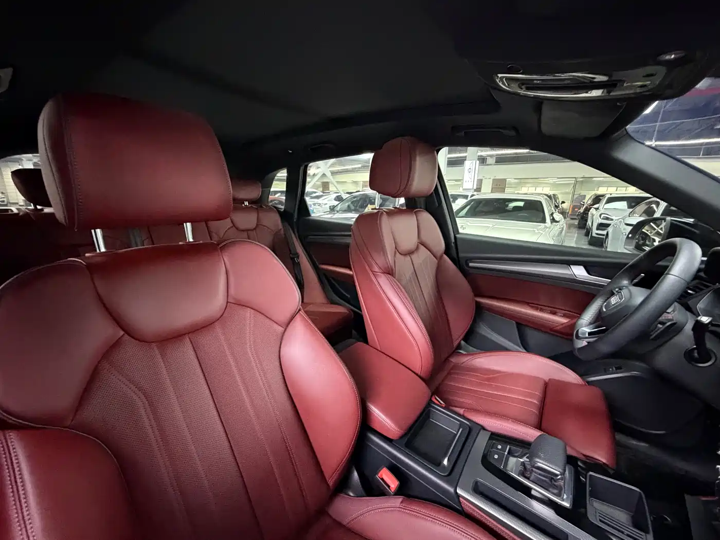Audi Q5L 2024 Model 40 TFSI Luxury Dynamic фото 15