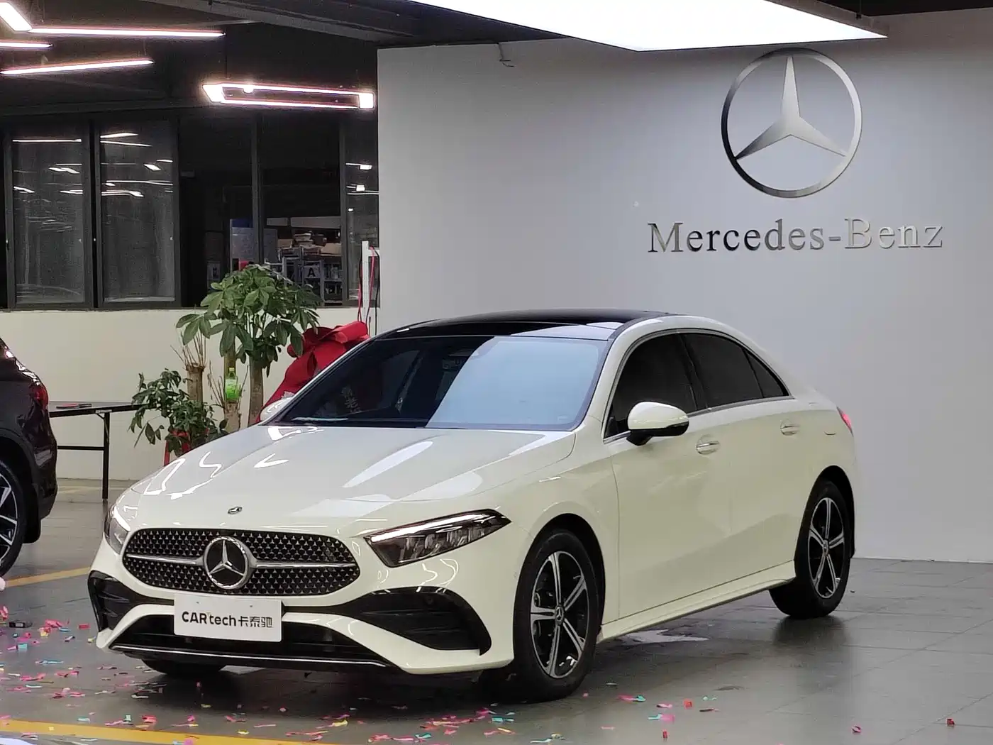 Mercedes-Benz A-Class 2023 A 200 L Fashion