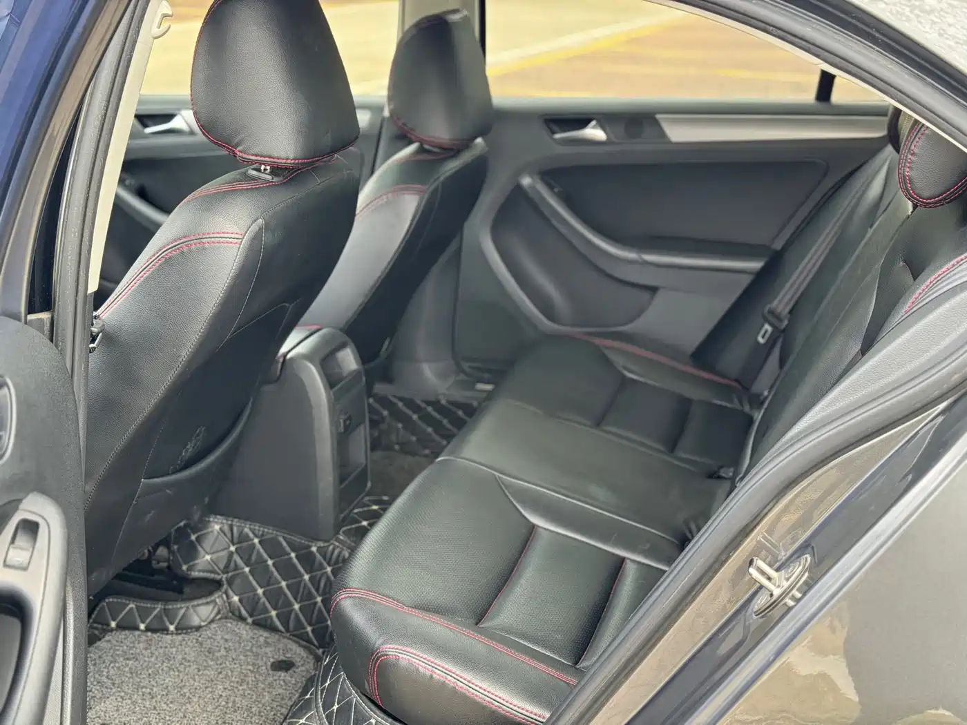 Volkswagen Sagitar 2012 Model 1.4TSI Automatic Fashion фото 6