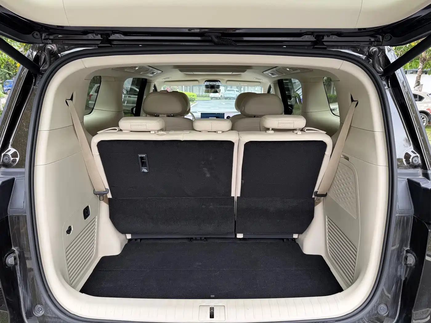 Voyah Auto Voyah Dreamer 2025 PHEV 4WD Kunpeng Premium Edition фото 13