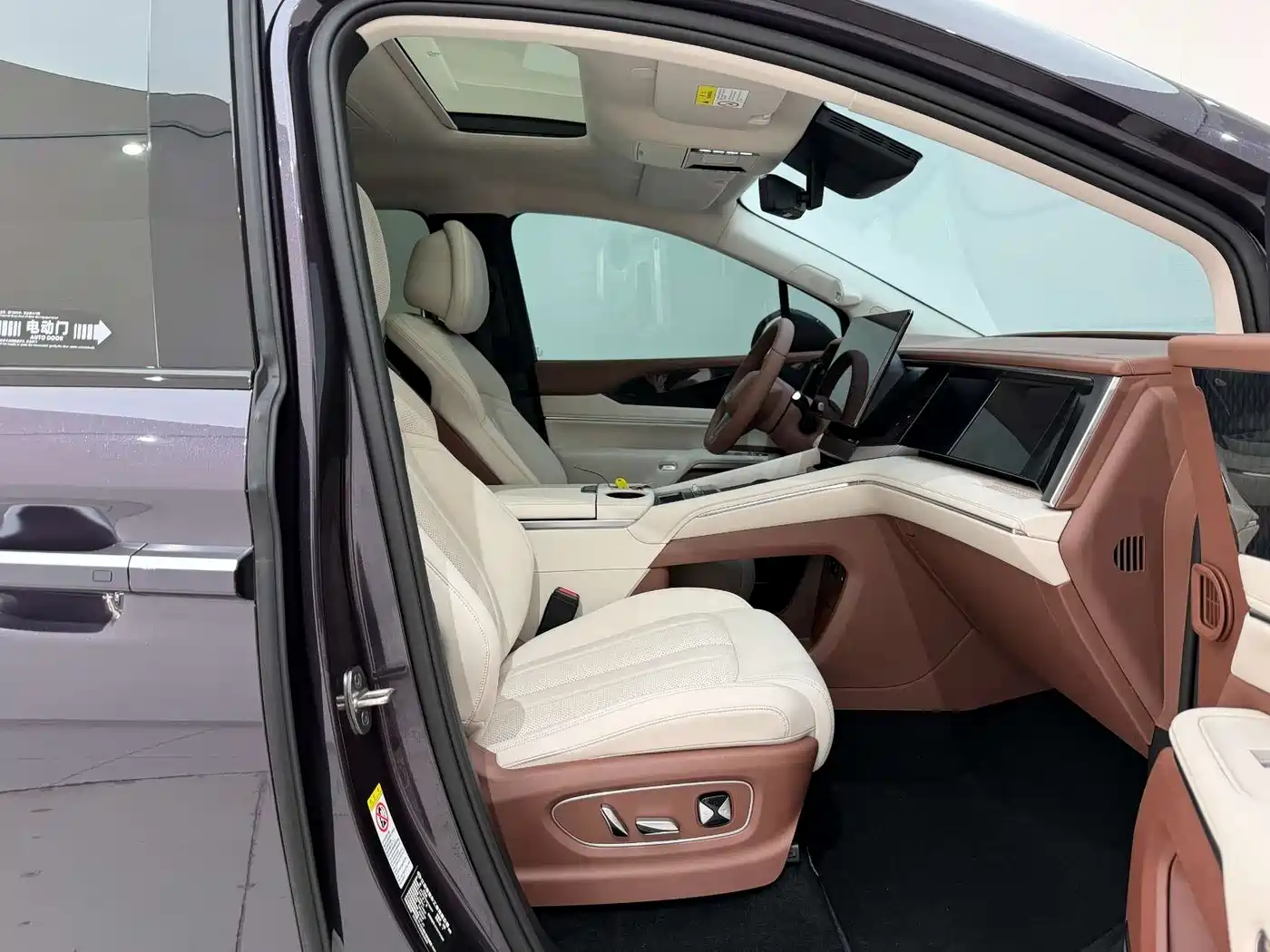 BYD Xia 2025 DM-i 1.5T 180km Excellence фото 20