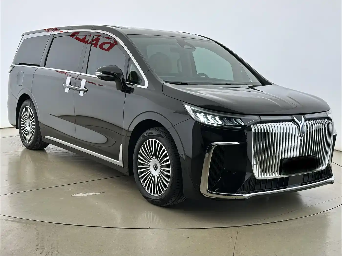 Voyah Auto Voyah Dreamer 2025 PHEV AWD Excellent Kunpeng Edition фото 3