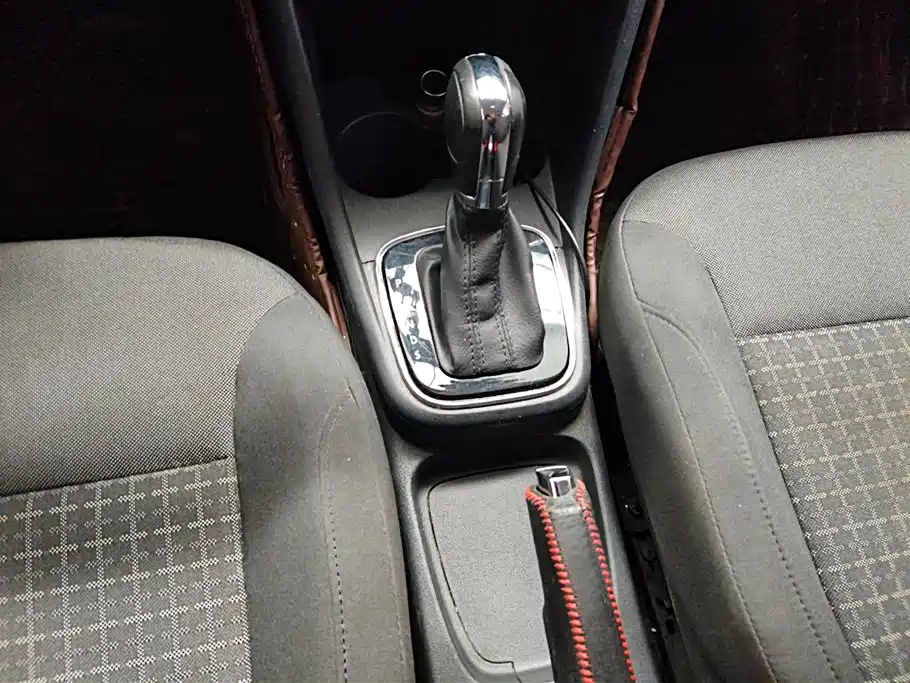 Volkswagen Polo 2016 1.6L Automatic Comfort фото 16