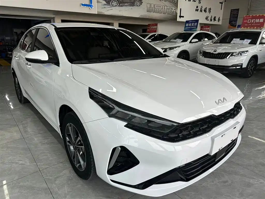 Kia K3 2023 Model 1.5L CVT Luxury Edition фото 3